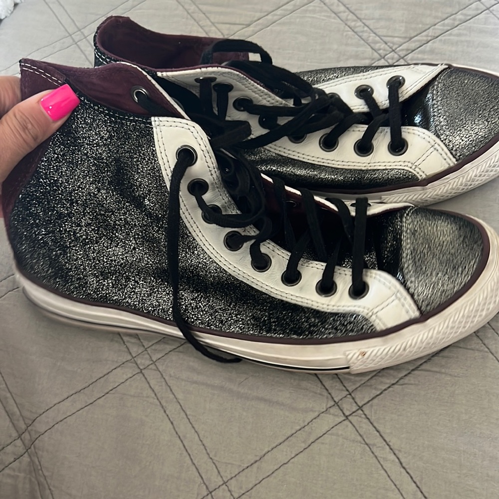 Suede and leather converse hi 🖤🖤🖤